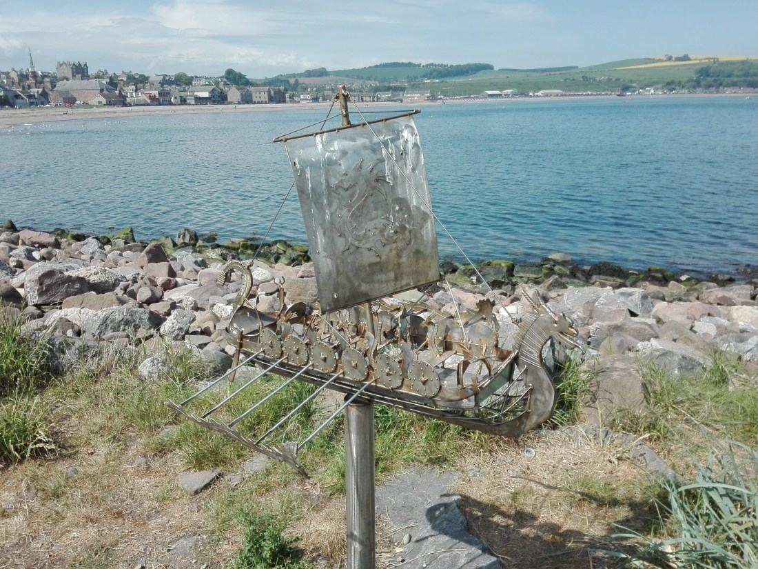 SEASIDE SCULPTURE